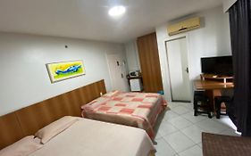 Flats próximo ao Shopping Singapura - pode descer com bebidas para o Park Aquático 02